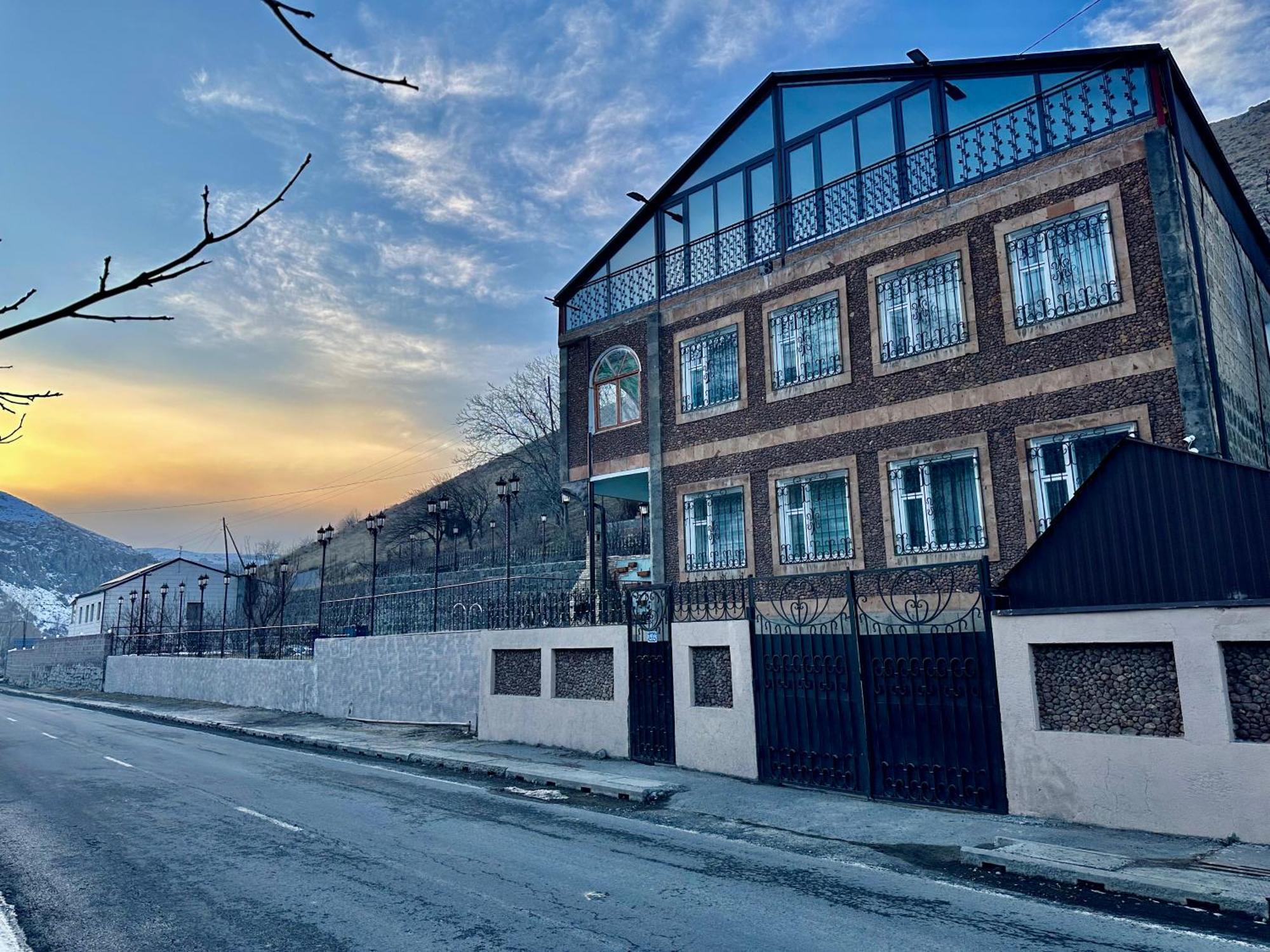 Tadevosyan Guest House Bjni Exterior photo